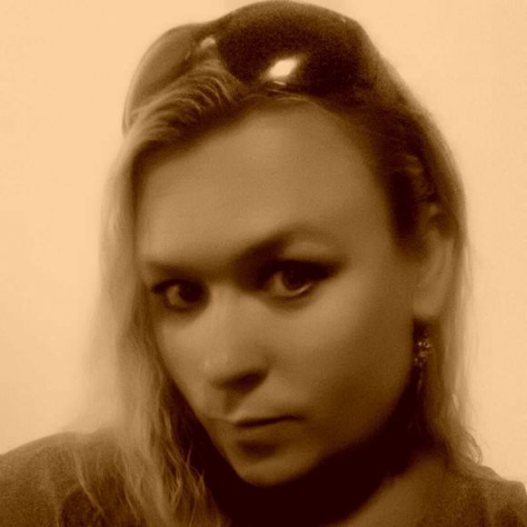 Meet your Posh Ambassador, Jilleen 🌞 - Picture 1 of 4